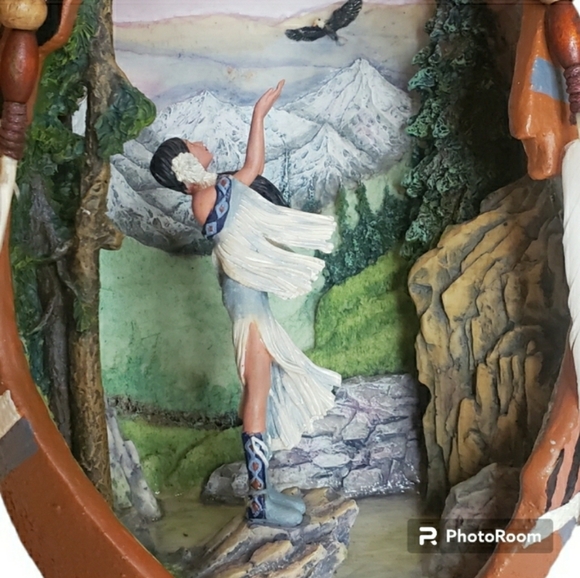 Eagle Spirit Decor Native Indian Clay Vase Mint VTG Ashton Drake 💜 - Picture 2 of 14